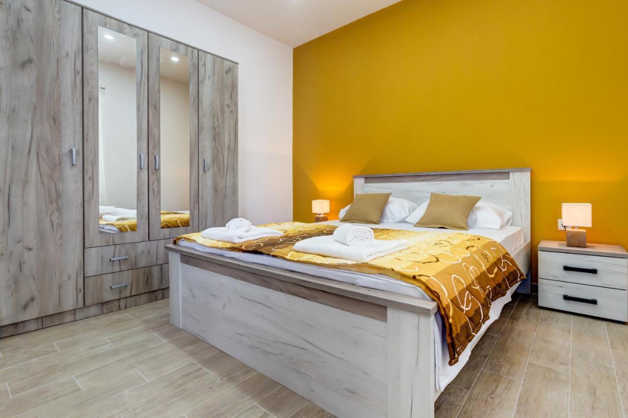 Starfish Accommodation Tivat Exterior photo